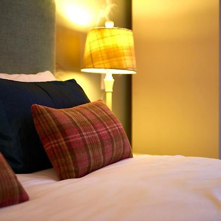 The Red Lion Hawkshaw Hotell Bury  Exteriör bild