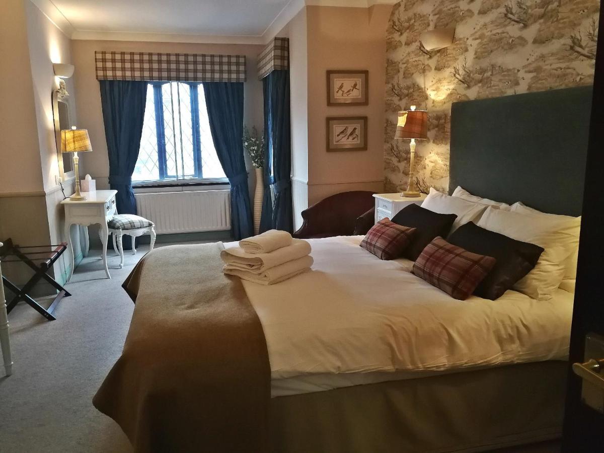 The Red Lion Hawkshaw Hotell Bury  Exteriör bild
