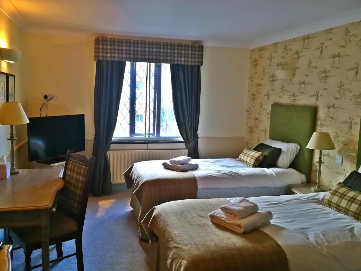 The Red Lion Hawkshaw Hotell Bury  Exteriör bild