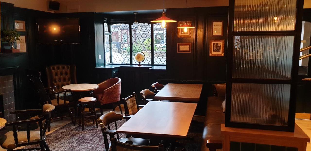 The Red Lion Hawkshaw Hotell Bury  Exteriör bild