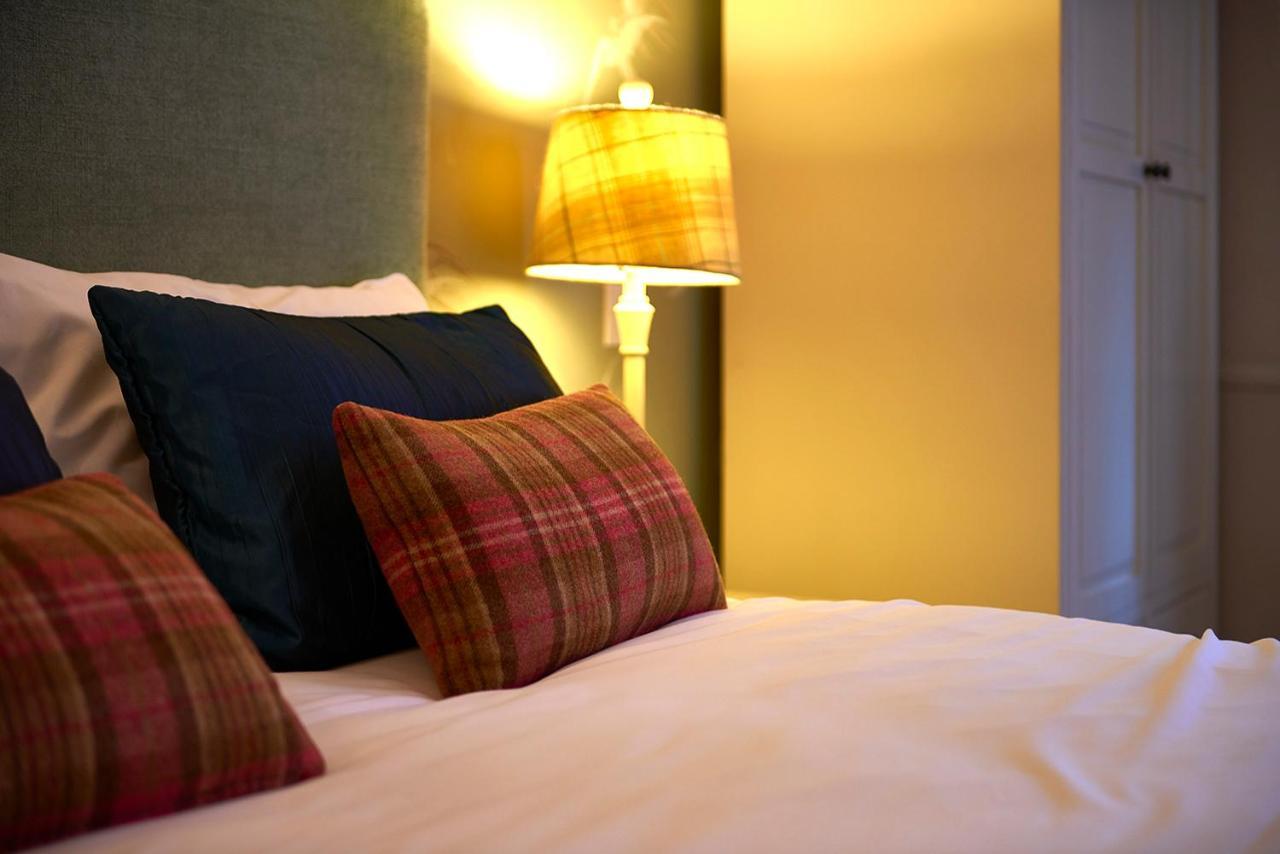 The Red Lion Hawkshaw Hotell Bury  Exteriör bild