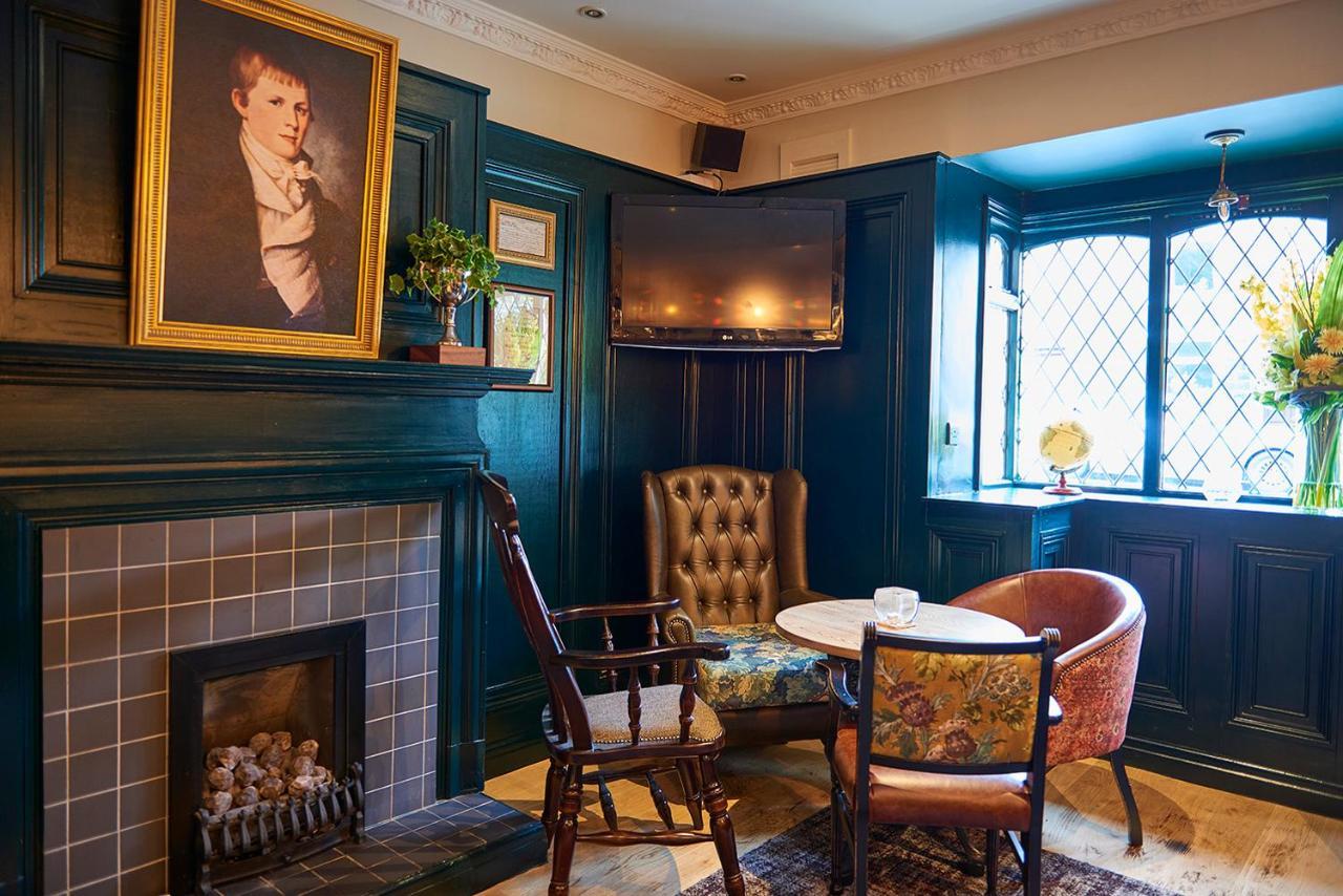 The Red Lion Hawkshaw Hotell Bury  Exteriör bild