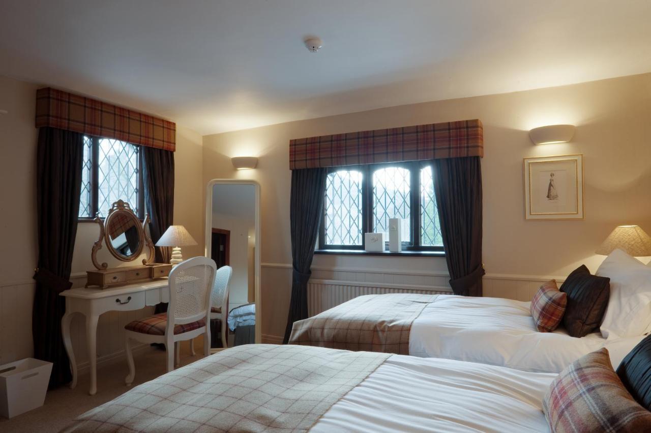 The Red Lion Hawkshaw Hotell Bury  Exteriör bild