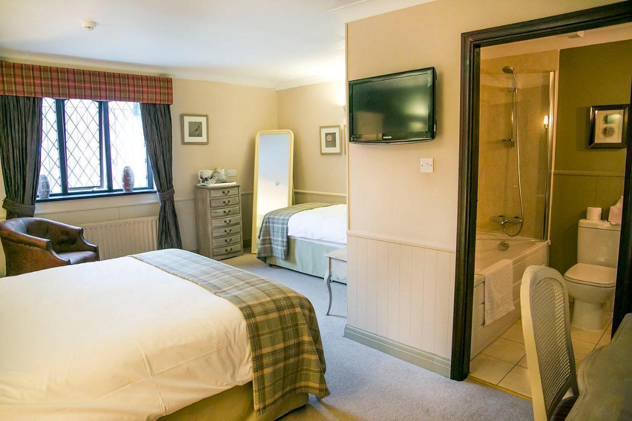 The Red Lion Hawkshaw Hotell Bury  Exteriör bild